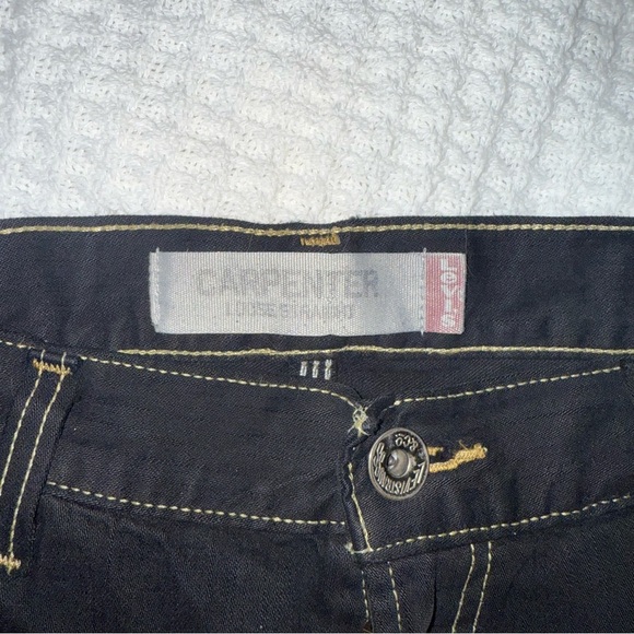 Levi's Black Cargo Shorts with Relaxed Fit - Picture 7 of 8